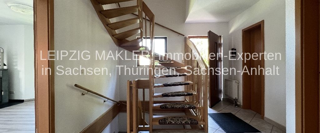 Einfamilienhaus mit 7 Zimmern inkl. Sauna, Infrarotkabine, Balkon Terrasse, Garten, 2 Garagen, Gartenhaus - Photo 1