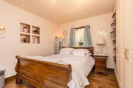 1 bedroom detached house to rent - Photo 3