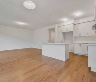 For Lease - 11 Gemini Drive, Barrie, Ontario - Photo 2