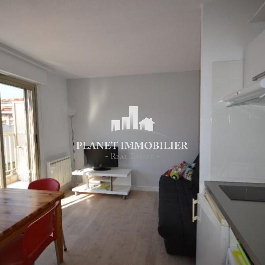 Location Juan Les Pins STUDIO meublé à l'année - Photo 1
