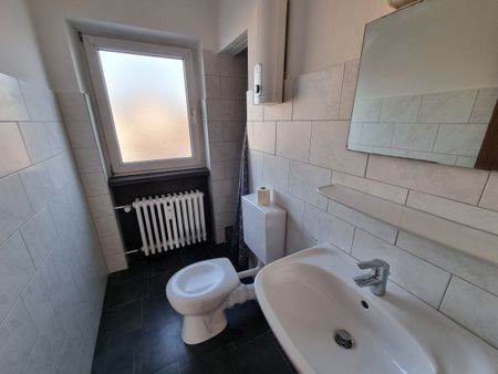 Trier-Süd: 3ZKB Dachgeschosswohnung mit großem Balkon in zentraler Lage - Photo 3