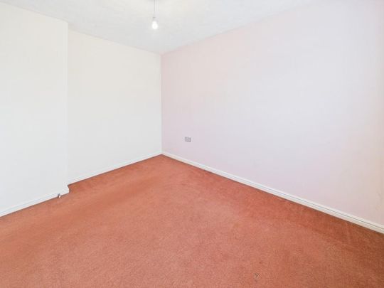 3 bedroom end of terrace house to rent - Photo 1