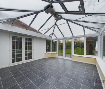 4 bedroom bungalow to rent - Photo 2