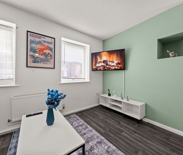 2 Bed Terraced House, Manor House Lane, BS14 - Photo 6