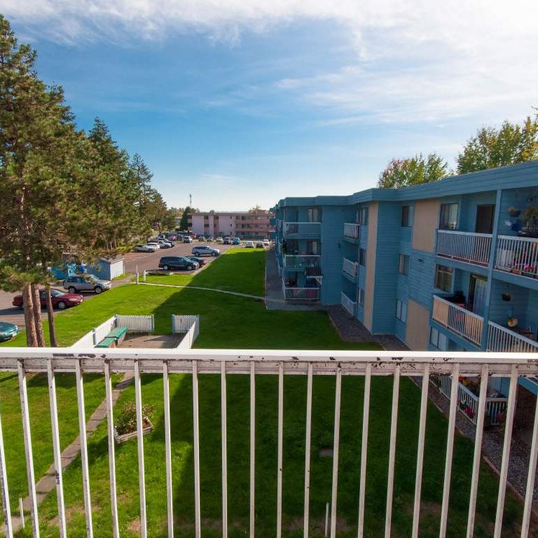 Cloverdale Apartments - Photo 1