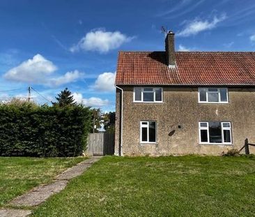 Spacious, Semi-detached cottage with large garden in a rural setting. - Photo 3