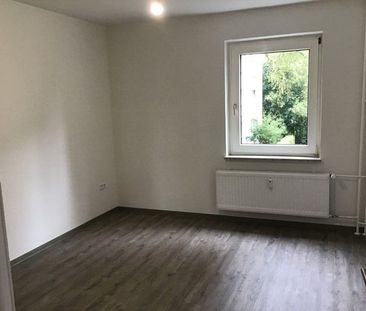 Komplett renovierte 2,5-Zimmer-Wohnung mit Balkon - Foto 3