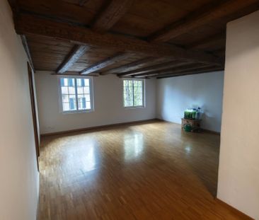 Helle & grosszügige 4.5-Zimmer-Wohnung (90 m²) im 1. OG - Foto 1