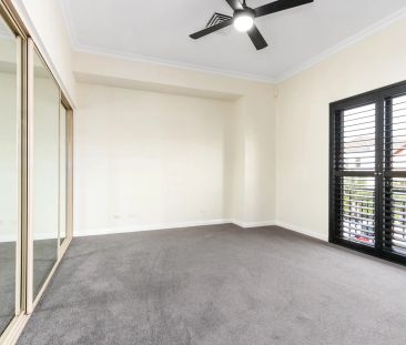 Lovely Family Home - Photo 5