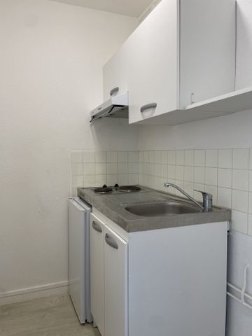 Location Appartement 1 pièce 24m² VITRY SUR SEINE 94400 - Photo 2