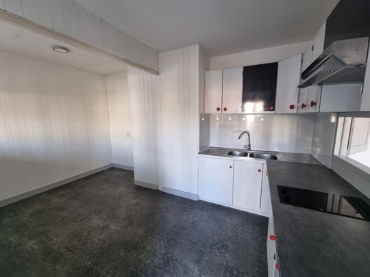 Location Maison 5 pièces 151m² JARNAC 16200 - Photo 1