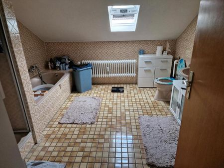 Dachgeschosswohnung 4 Zimmer 96m2 mit Einbauküche - Foto 5