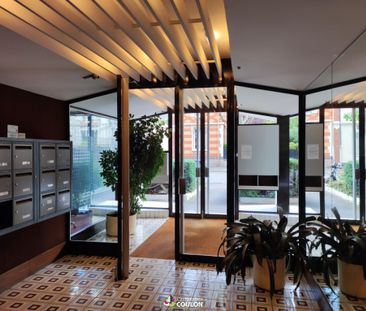 Appartement - 2 pièces - Jaude/Banque de France - Photo 3