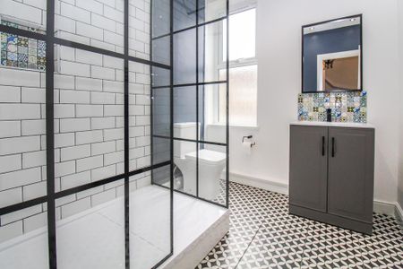 3 bedroom end of terrace house to rent - Photo 5