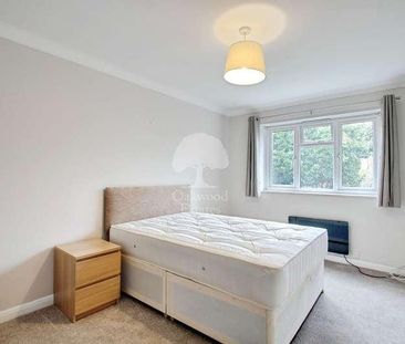 Spring Park, Holmlea Walk, Datchet, SL3 - Photo 4