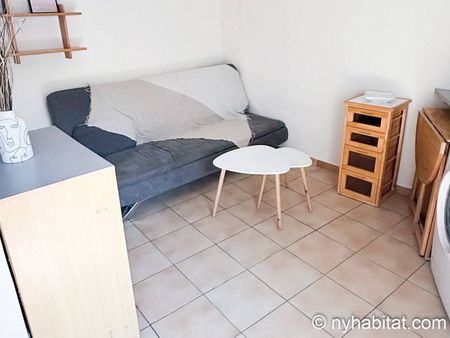 Logement à Paris, Location meublée - Photo 2