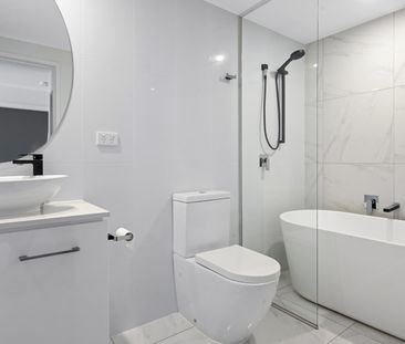 Panorama Residences - Luxury Living with Spectacular Gold Coast Views - Photo 5