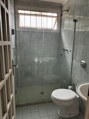 Apartamento com 3 quartos e 104m² para alugar em Rio Branco, Porto Alegre. - Photo 3