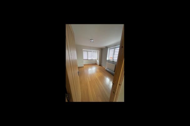 Room in a Shared House, Warren Crescent, SO16 - Photo 1