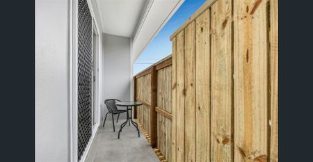 NEAR NEW FURNISHED STUDIO UNITS IN JINDALEE! - Photo 2