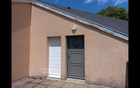 Location Maison 2 pièces 49 m² Pouligny-Notre-Dame - Photo 4