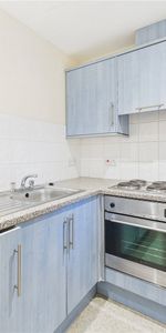 Central Park Towers, 28 Central Park Avenue, Plymouth, Devon, PL4 - Photo 3