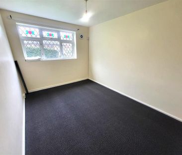 2 bedroom ground floor flat to rent - Photo 5