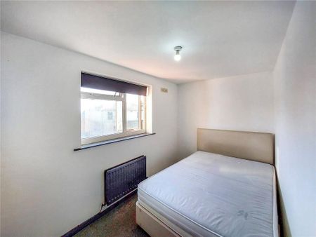 4 bedroom apartment to rent - Photo 5