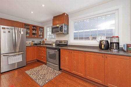 For Lease - 1172 Queens Avenue, Oakville, Ontario - Photo 3
