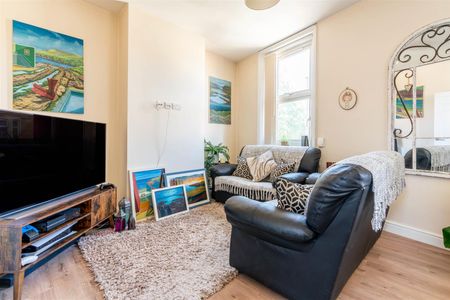 2 bed maisonette to rent in Rothbury Terrace, Heaton, NE6 - Photo 2