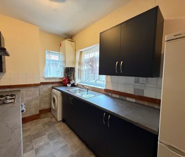2 Bedroom Mid Terraced House For Rent - Photo 5
