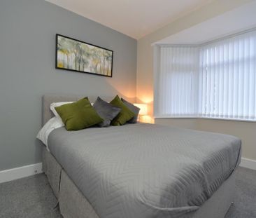 1 bedroom in a house share to rent - Photo 1