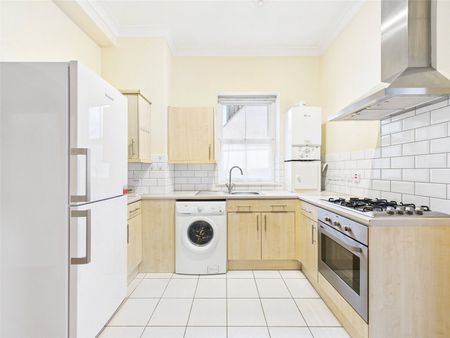 Queens Road, Hampton Hill, TW12 - Photo 2