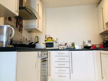 1 Bed Flat, Hallsvilla Road, E16 - Photo 5