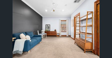 Furnished - Secure One Bedroom Unit - Utilities Included - Photo 3