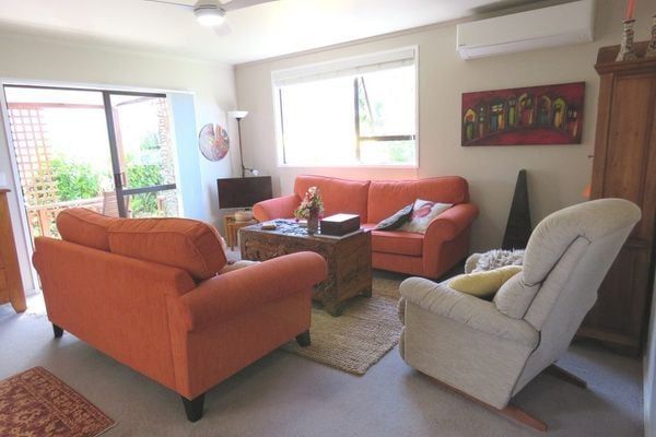 Small family home or retirement retreat - Photo 1