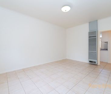 Homely & Light filled Two-Bedroom Unit - Photo 1