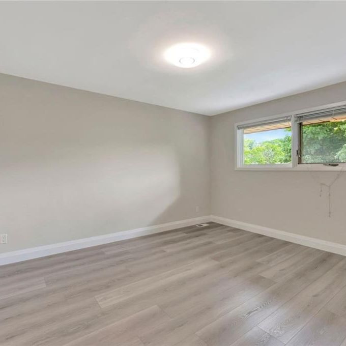 For Lease - 6 Ruskview Road Unit# 1, Kitchener, Ontario - Photo 1