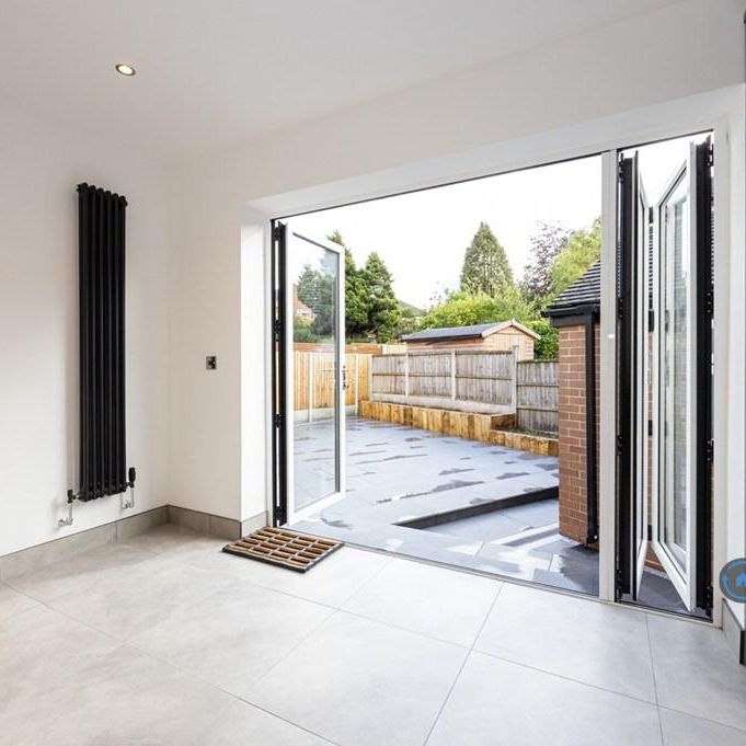 5 bedroom semi-detached house to rent - Photo 1