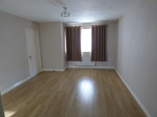 Oatfield, Quedgeley - Photo 1