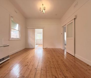 Wonder Family Home In the Oakhill Estate - Photo 1