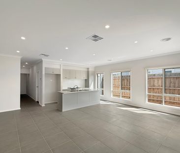 🏡 Brand New 3-Bedroom House in Eynesbury - Photo 4