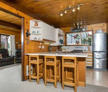 4 B/R, large family home, Long Bay College zone - Photo 2