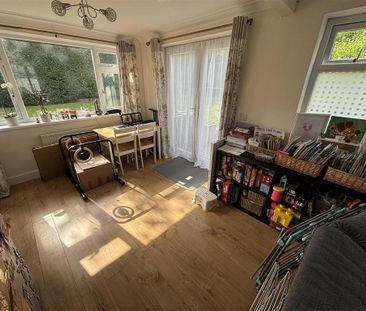 3 bedroom semi-detached house to rent - Photo 6