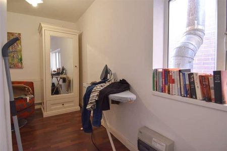 Hewell Road, Barnt Green, Birmingham, Worcestershire, B45 - Photo 3