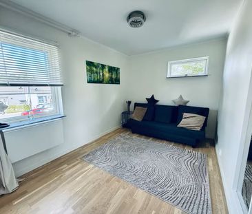 Klavebacken, Skogås - Photo 1