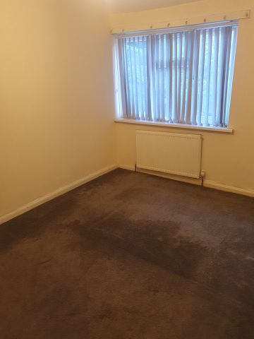 3 Bed Semi-Detached House, Upton Road, B33 - Photo 2