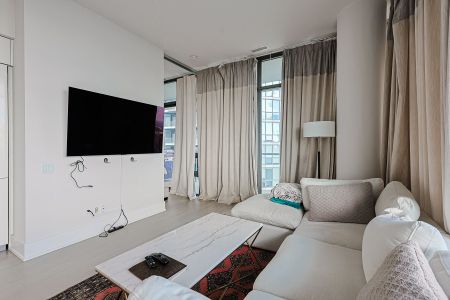 For Lease - 33 Charles Street Unit# 4203, Toronto, Ontario - Photo 2