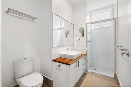 Spacious, Bright, Resort Style Living - Photo 4