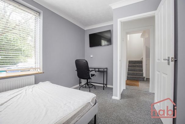 5 bedroom terraced house to rent - Photo 1